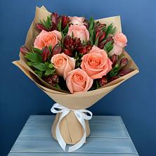 Букет Сплетённые любовью в Мге Букет цветов из:  Розы и Альстромерии в Мге