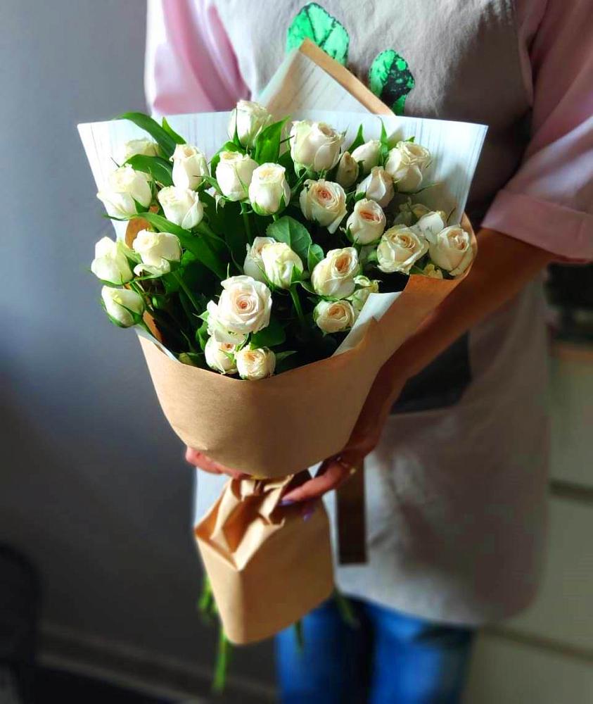 Букет цветов из: Розы в Мге