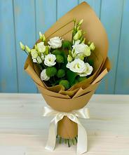 Букет цветов из:  Хризантемы и Лизиантусы #REPLACE_PRED# Мге