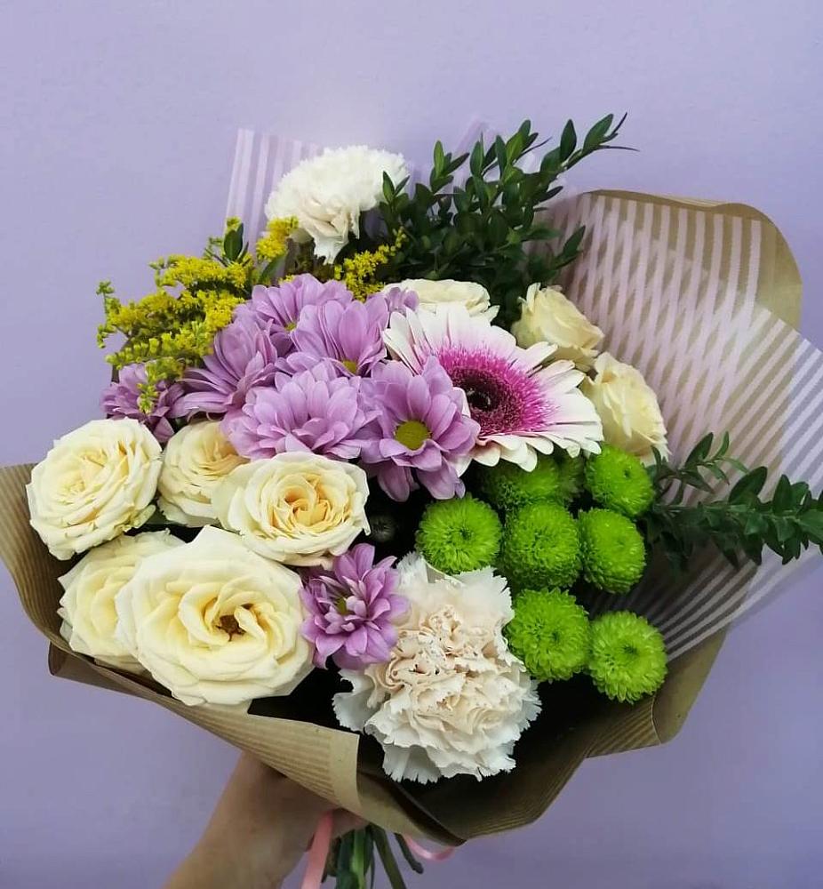 Букет магия в Мге Букет цветов из: Хризантемы, Розы, Гвоздики и Герберы в Мге