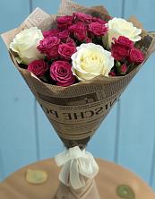 Букет Удивительный из роз в Мге Букет цветов из:  Розы в Мге